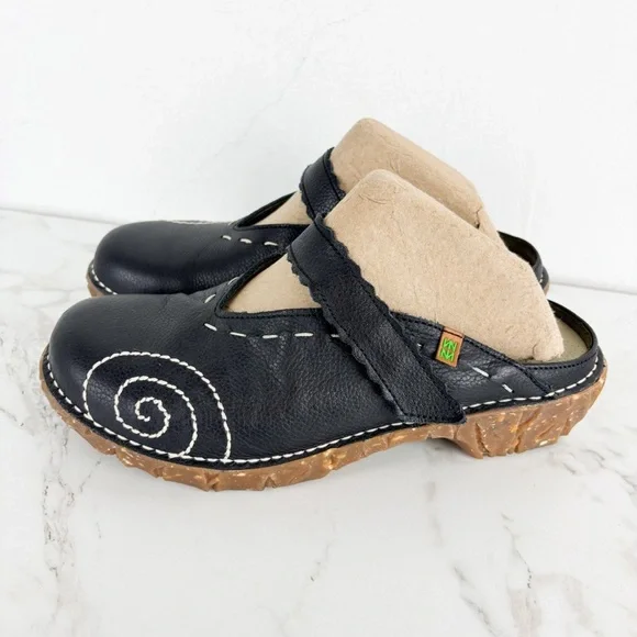 El Naturalista Black Yggdrasil Embroidered Clog Sz 39 (8.5) - Picture 6 of 15